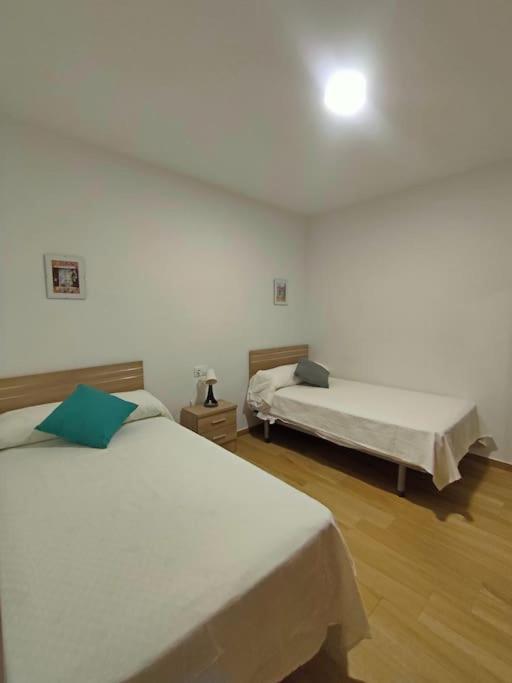 Apartamento Acerota, Con Parking Gratuito Кордова Екстер'єр фото